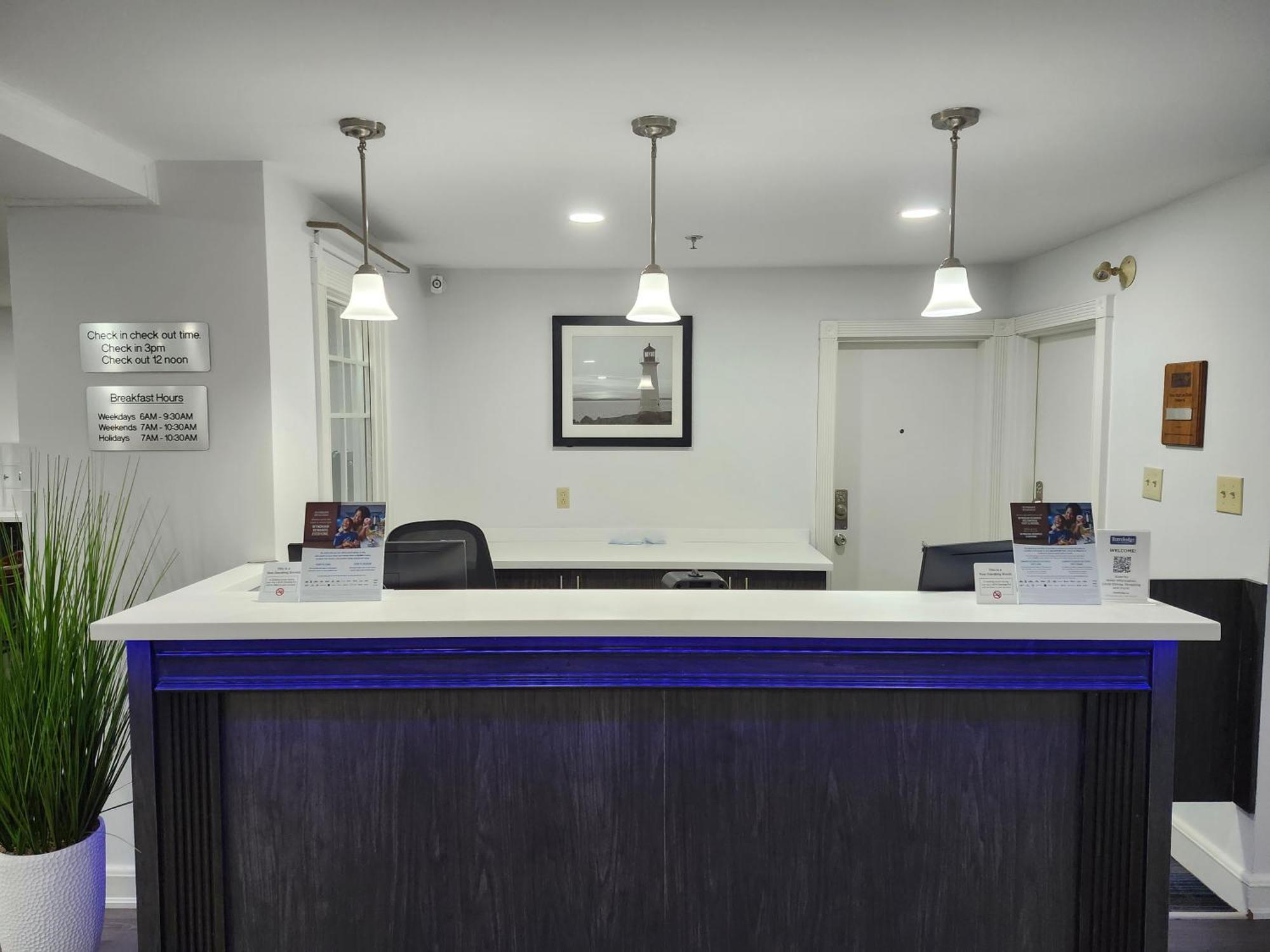 Travelodge Suites By Wyndham Saint John Bagian luar foto