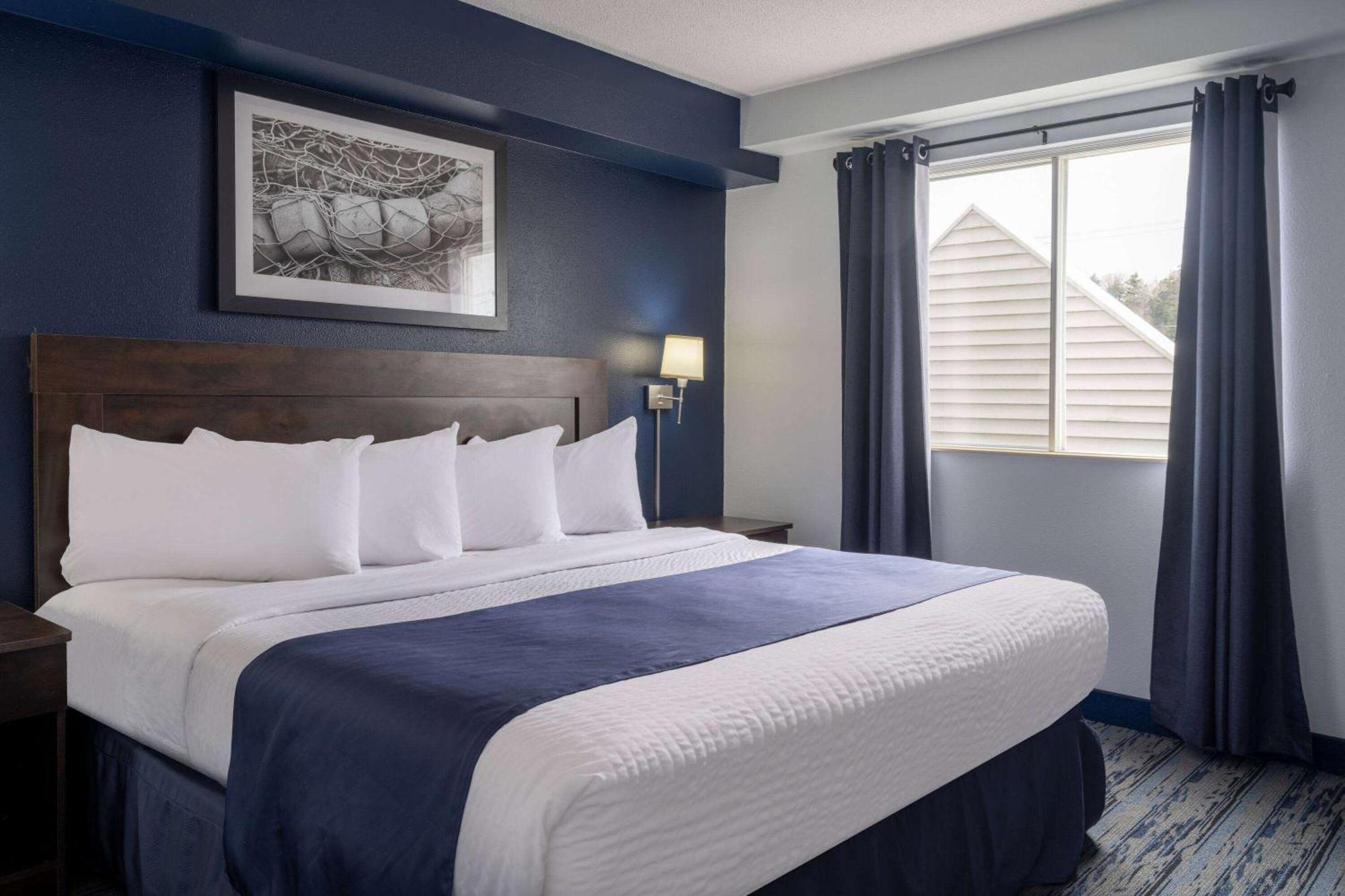 Travelodge Suites By Wyndham Saint John Bagian luar foto