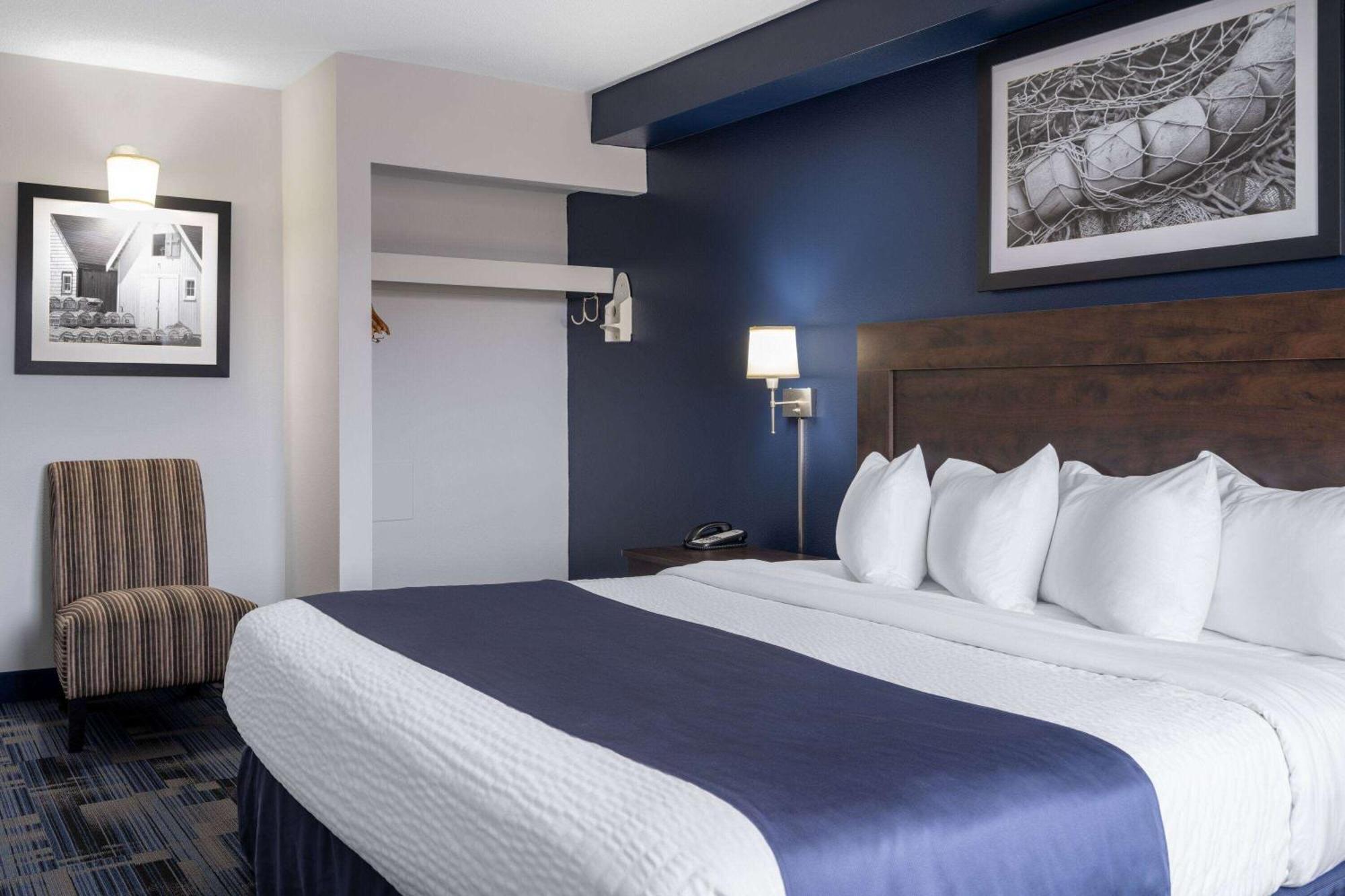 Travelodge Suites By Wyndham Saint John Bagian luar foto