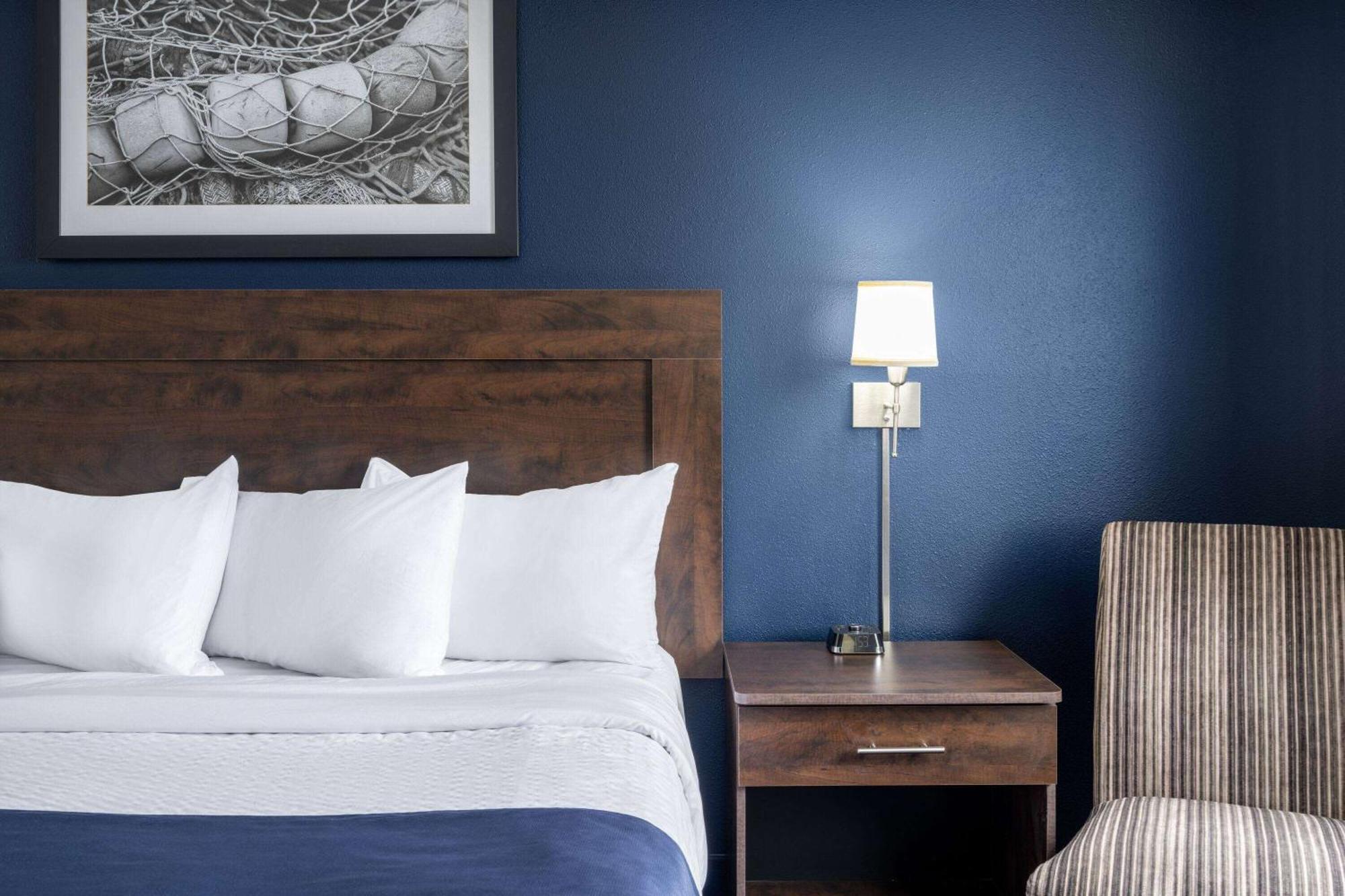 Travelodge Suites By Wyndham Saint John Bagian luar foto