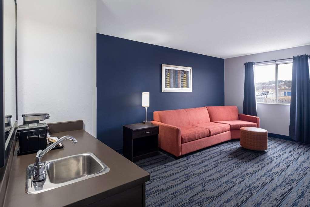 Travelodge Suites By Wyndham Saint John Ruang foto